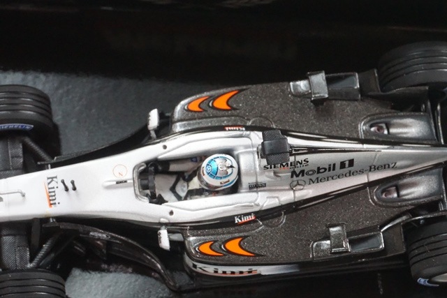 1/43 ミニチャンプス 530024304 マクラーレン メルセデス MP4-17 #4 K