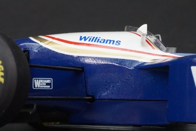 1/18 ミニチャンプス 540941802 ウィリアムズ ルノー FW16 A.セナ 1994