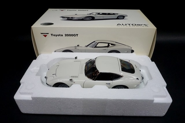 1/18 オートアート 78744 トヨタ 2000GT ワイヤースポークホイール
