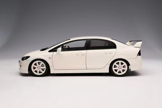新品 M85408 モーターヘリックス 1/18 ホンダ Civic Type R（FD2）2007