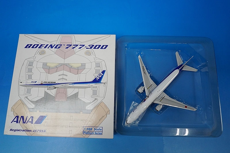 1/400 B777-300 ANA ガンダムジェット JA755A [10437］ フェニックス