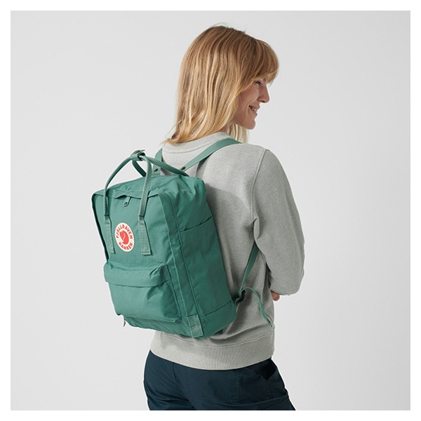 Kanken 16L (Graphite 031) | FJALLRAVEN,KANKEN,KANKEN 16L | 【公式
