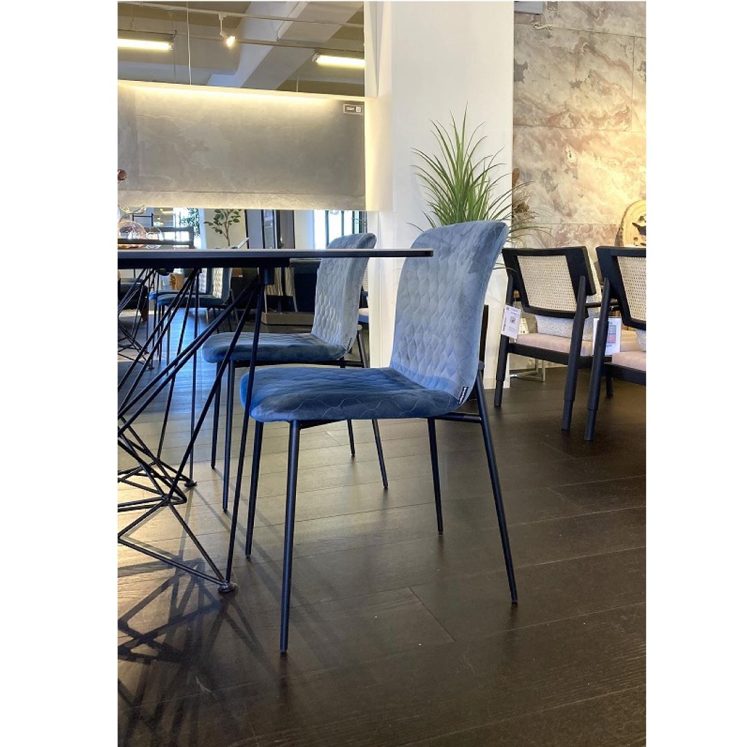 ダイニングチェア Calligaris カリガリス LOVE CS1885-A 脚P15マット