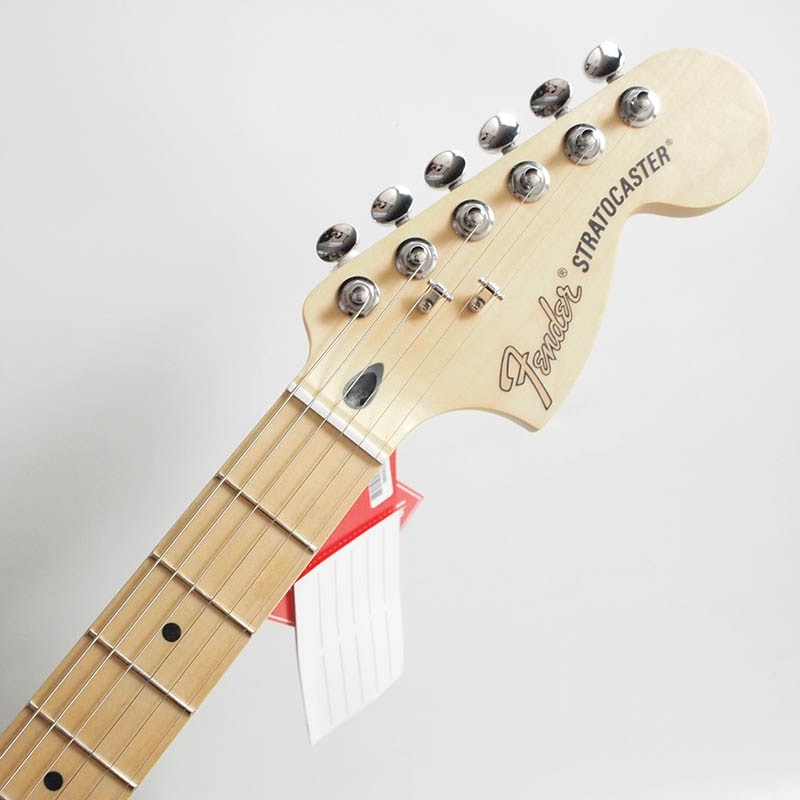 Fender Deluxe Stratocaster HSS, Maple Fingerboard, Tobacco
