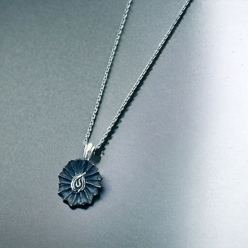 ULTRAMAN/ウルトラマン》ジャグラスジャグラー 蛇心 ペンダントTOP