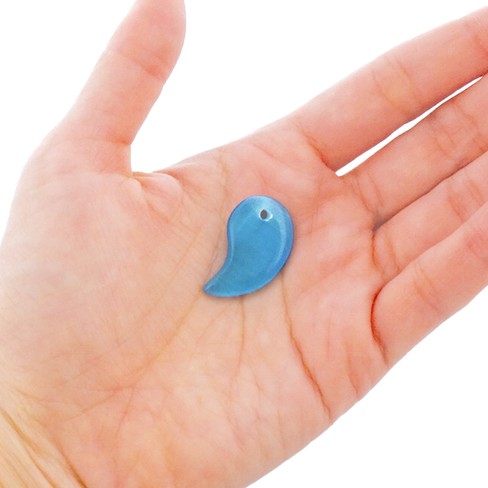 ガラス製 勾玉 大 25mm ブルー 【数量限定】｜パーツ材料の通販 大王