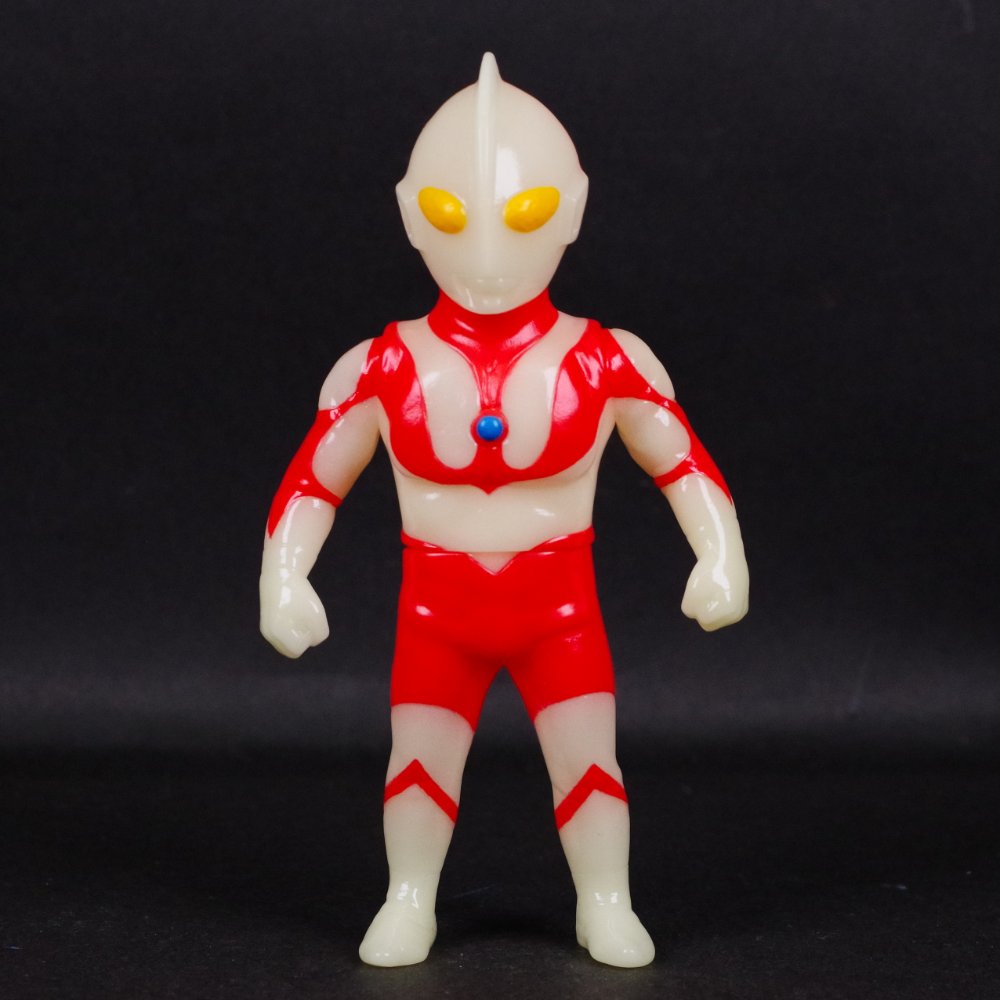 ソフビ/MAX TOY マックストイ/ウルトラマン（蓄光）｜墓場の画廊ONLINE