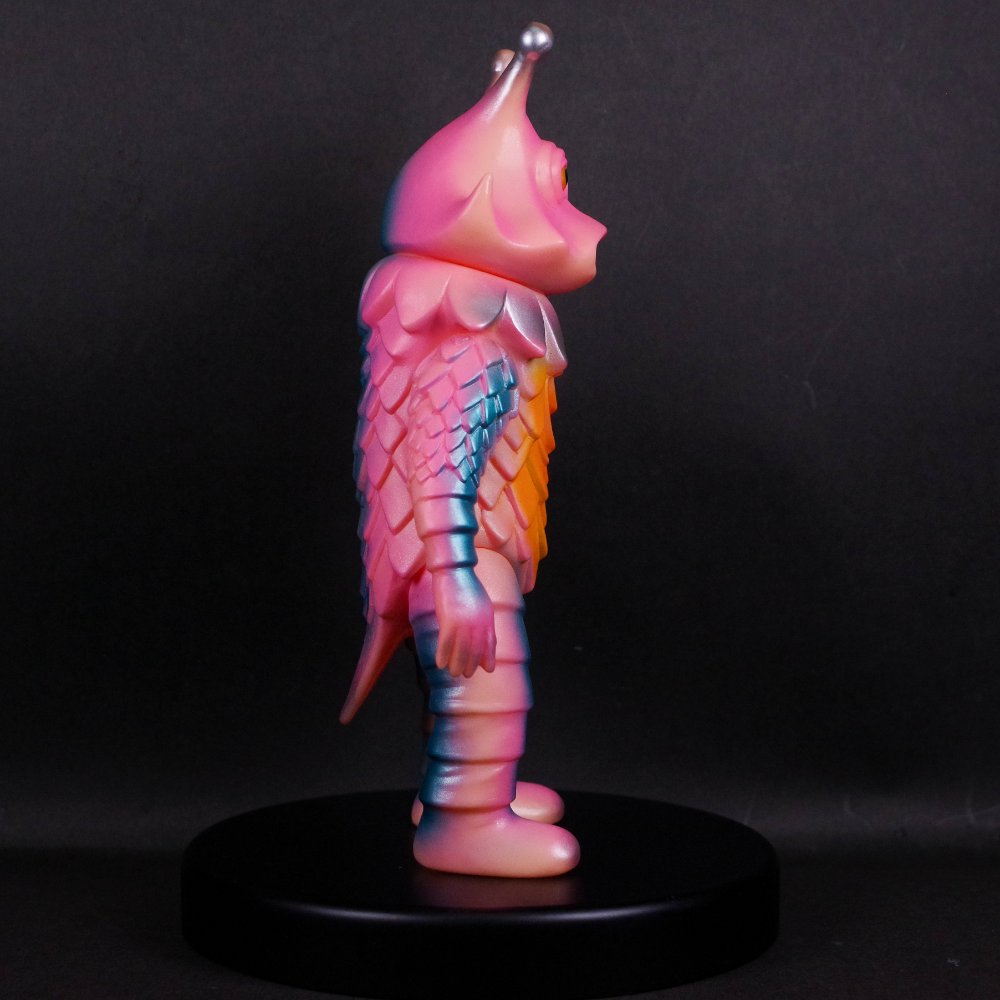 ソフビ/ブルマァク BULLMARK/ウルトラマンレオ/ギロ星獣/ピンク｜墓場