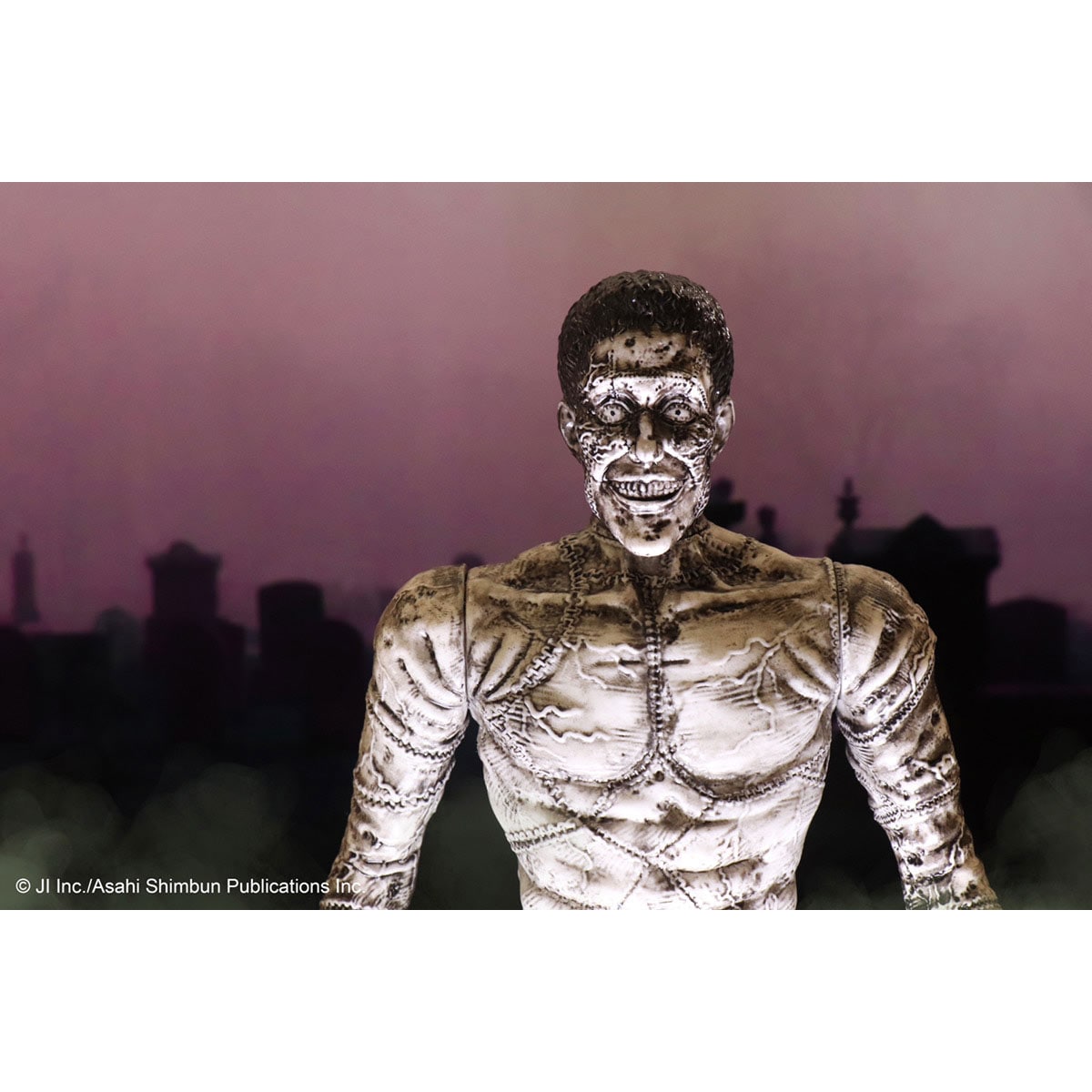 ソフビ】【UNBOX INDUSTRIES】伊藤潤二／フランケンシュタイン（白黒