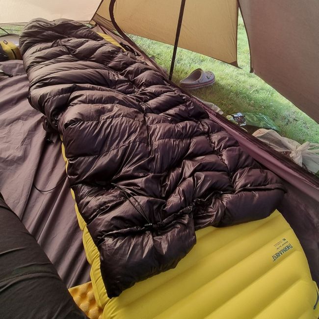 ライトウェイ LITEWAY SLEEPER QUILT 870+ FP 10D / -2℃ | GLAGH グラフ