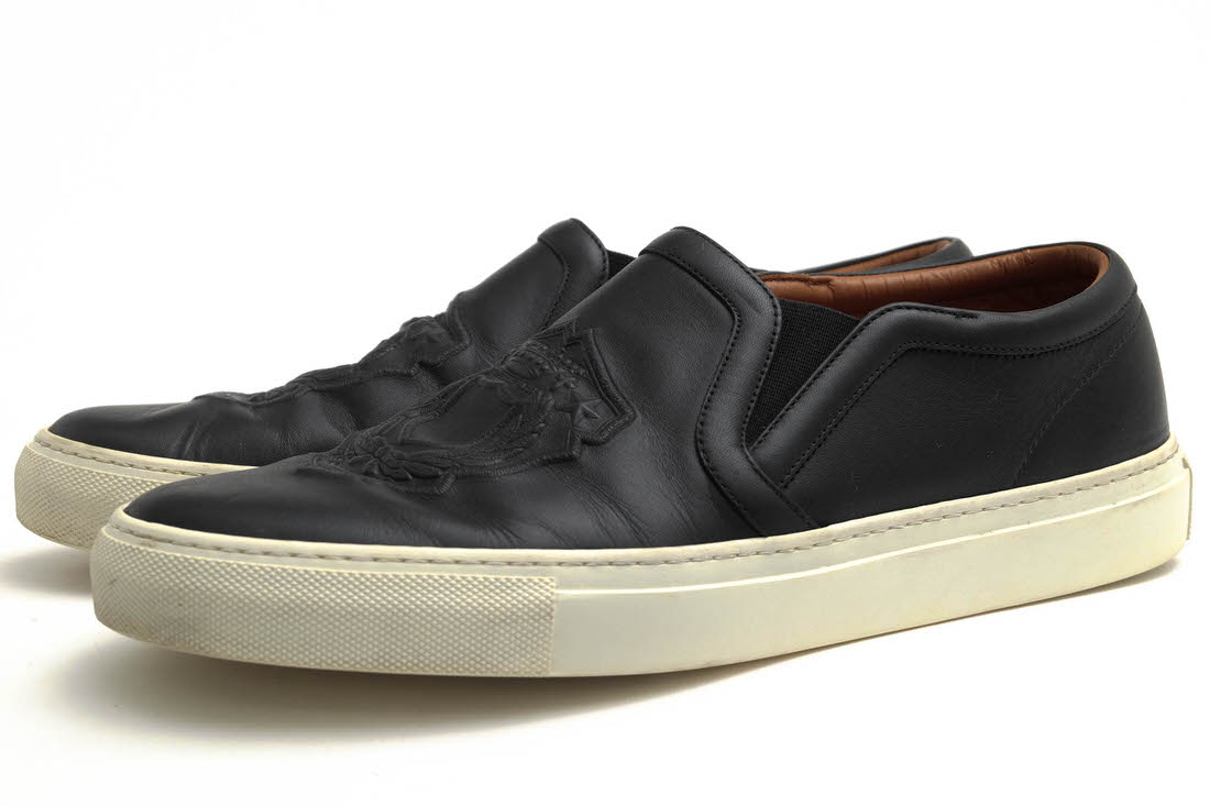 GIVENCHY / ジバンシー エンブレム 牛革 カーフ スリッポン ブラック