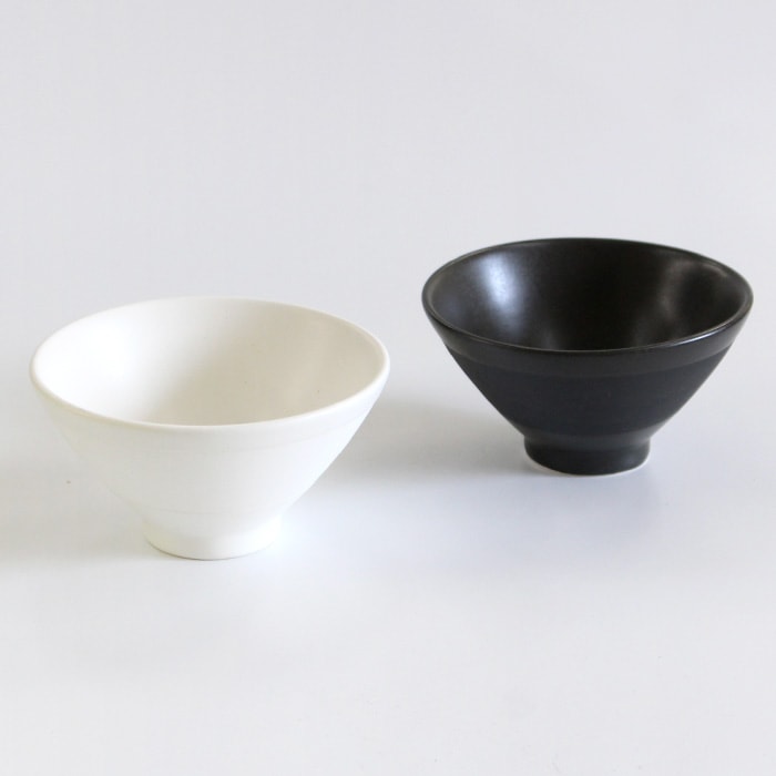 かもしか道具店 萬古焼 ごはんの碗 ふつう【 黒/白 】