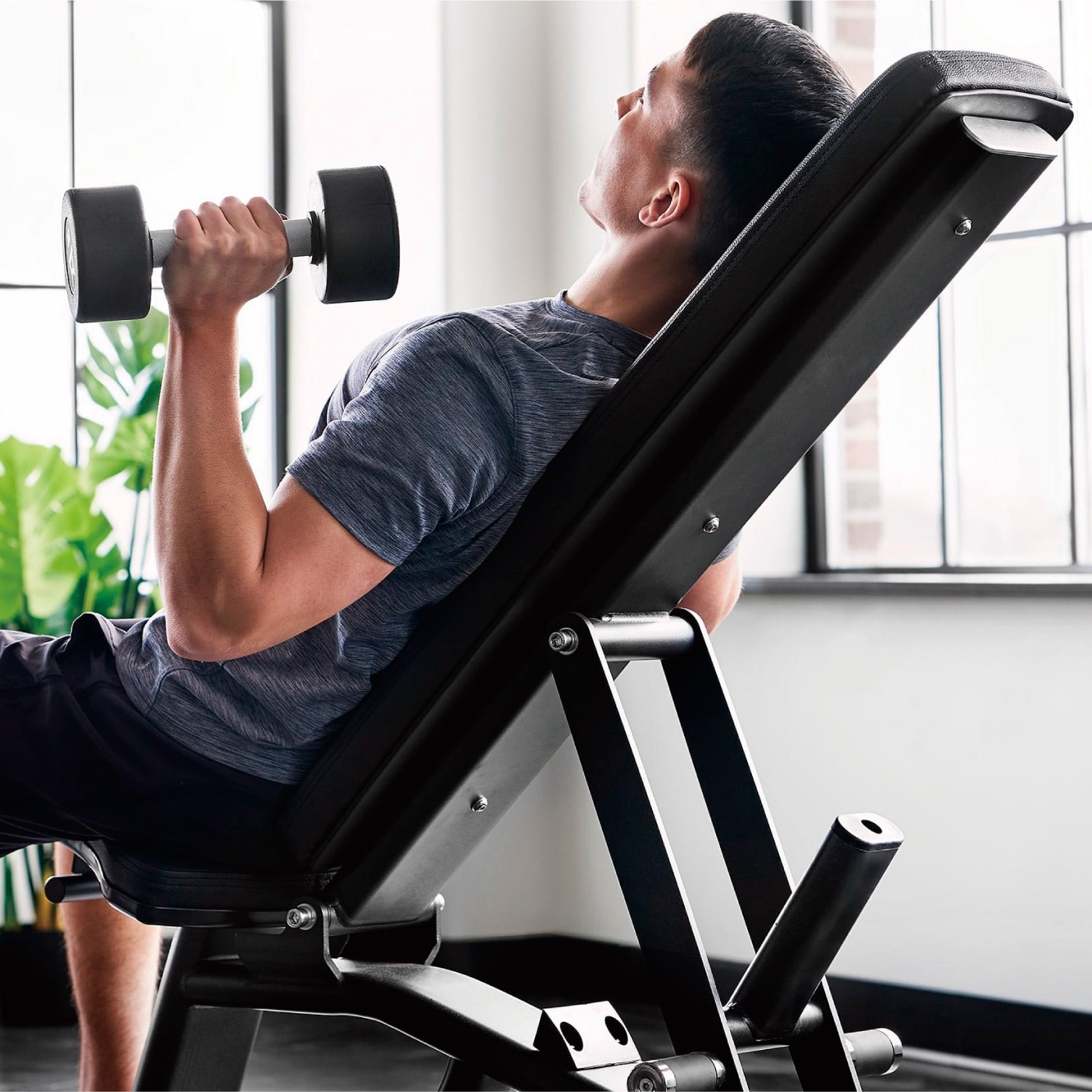 VST600-FW82（アジャスタブルベンチ）｜業務用トレーニングベンチ