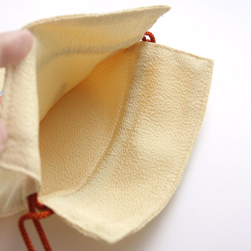 ちりめん刺繍巾着袋「宝尽くし」｜ちりめん小物 井澤屋