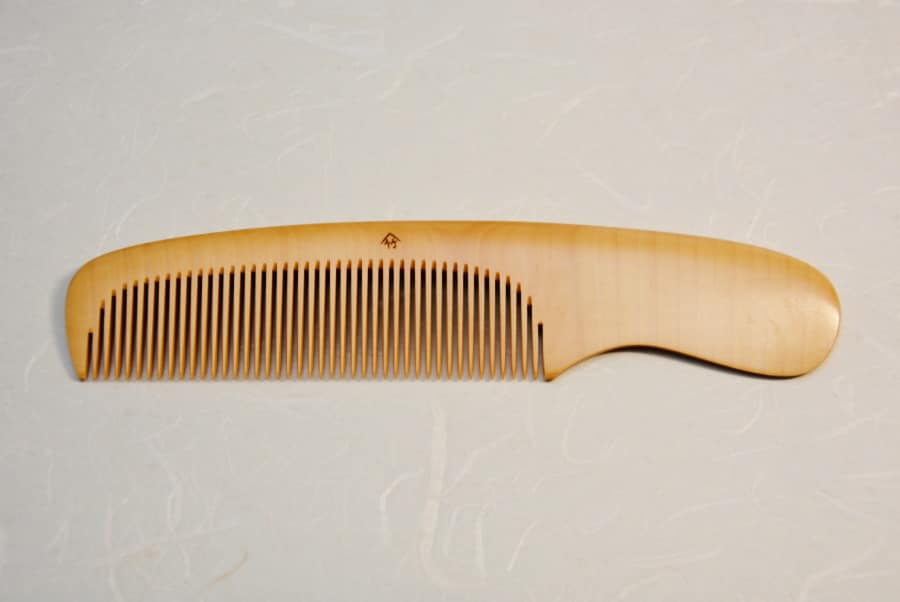 国産本つげ5.5寸手付き櫛(中歯) | つげ櫛,手付き／散髪櫛 | 十三や