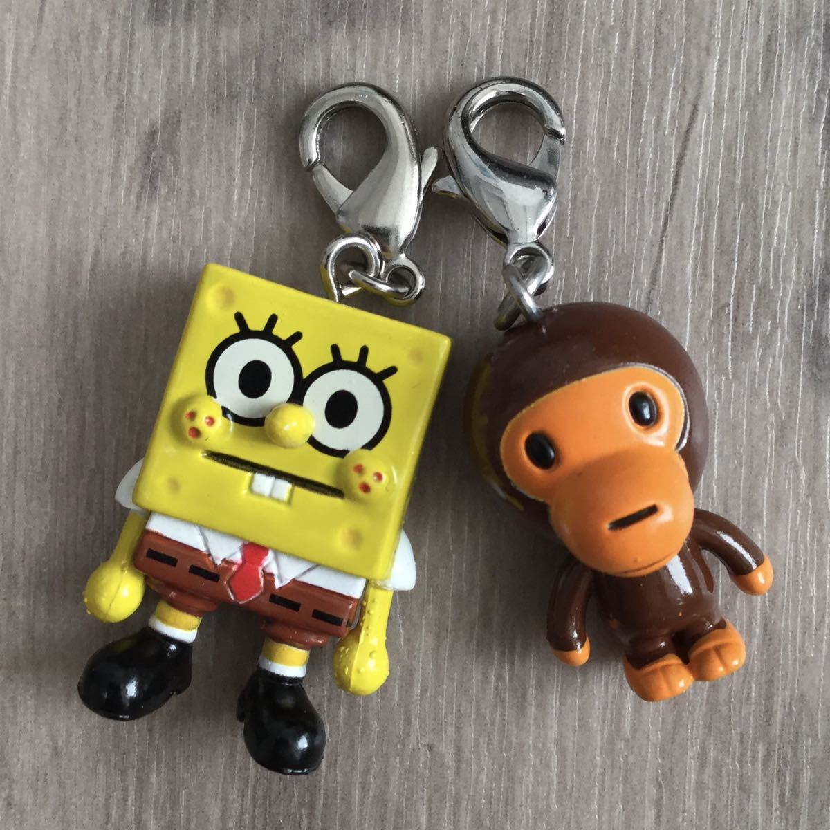 ☆新品☆ スポンジボブ × BAPE キーホルダー a bathing ape baby milo