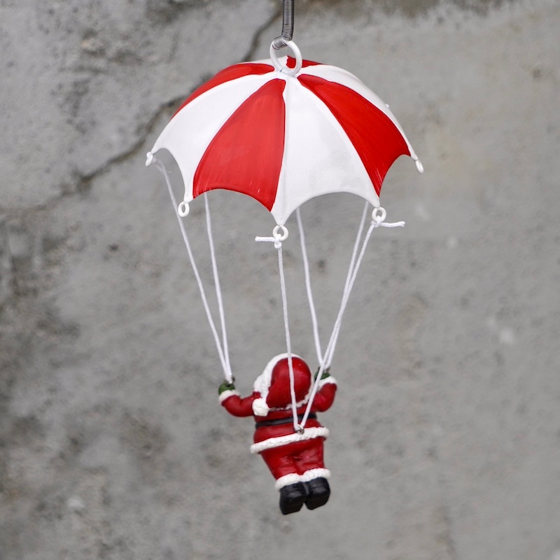 空飛ぶサンタさん