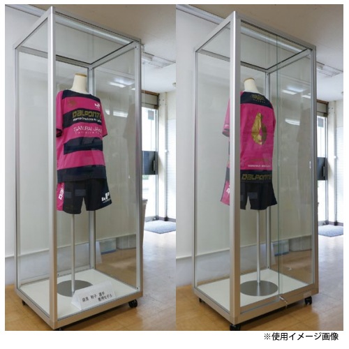 マネキンケース 幅750×奥行600×高さ1950mm プッシュ錠付き キャスター