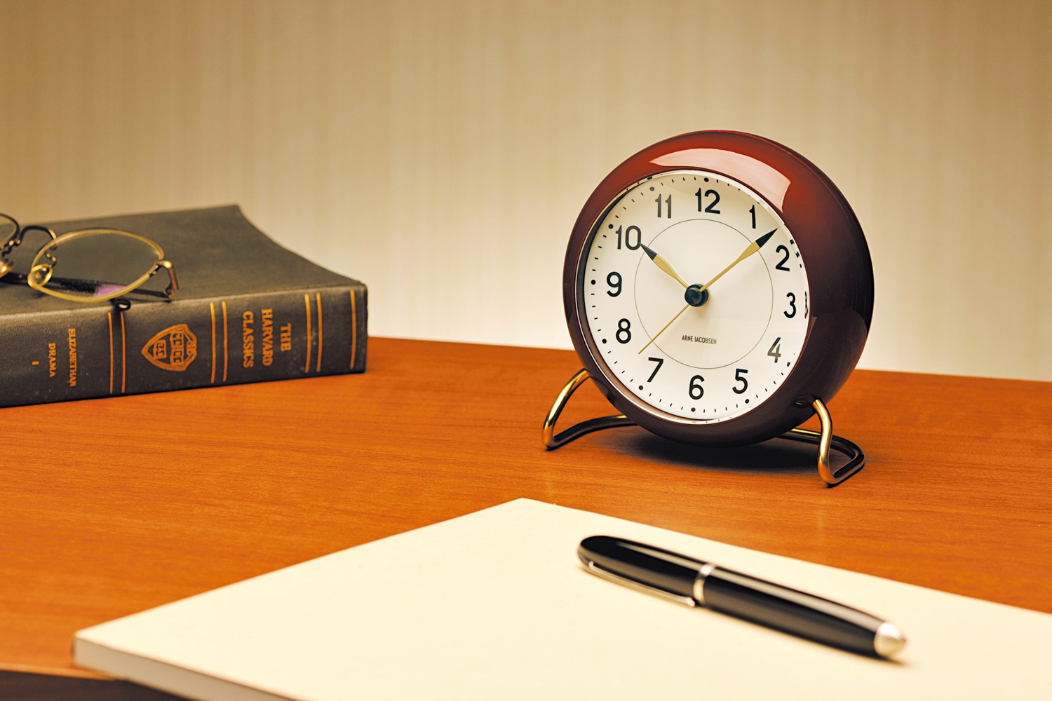 アルネ・ヤコブセン テーブルクロック ステーションの通販 | 家具