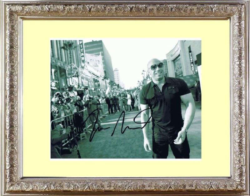 Vin Diesel ヴィン ディーゼル 直筆サイン PHOTO | ハリウッド男優