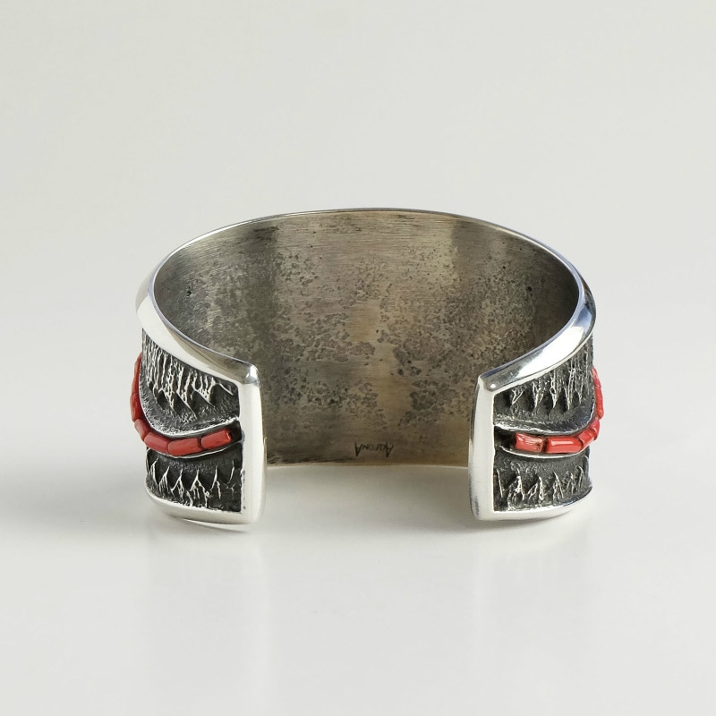 136mm アーロンアンダーソン トゥファキャスト バングル｜マライカ公式通販