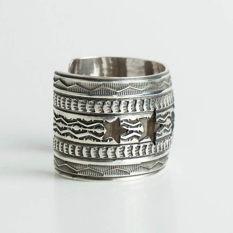 142mm サンシャインリーブス オープンスター バングル｜マライカ公式通販