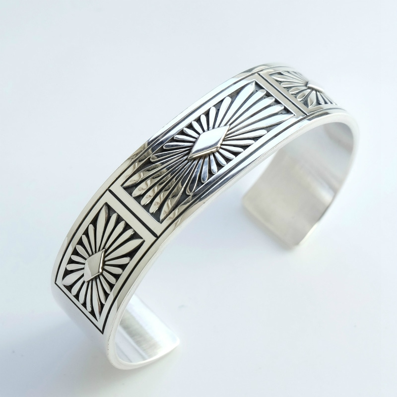 144mm ハワードネルソン サンバースト バングル｜マライカ公式通販