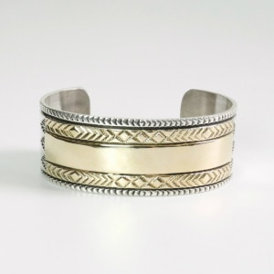 154mm ブルースモーガン 14K スタンプワーク バングル｜マライカ公式通販