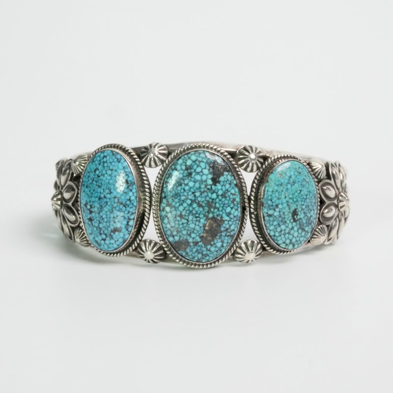 Donovan Cadmanドノバンキャドマンのバングル｜マライカ公式通販