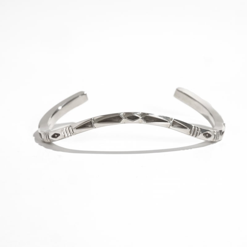 Jennifer Curtisジェニファーカーティスのバングル｜マライカ公式通販