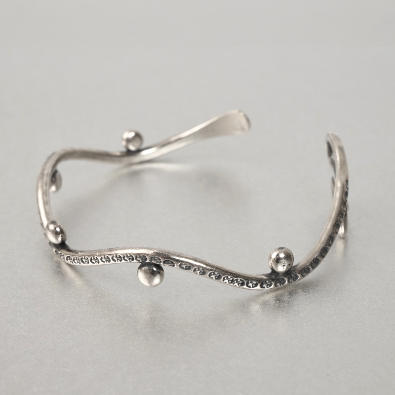 カレンシルバーバングル｜マライカ公式通販