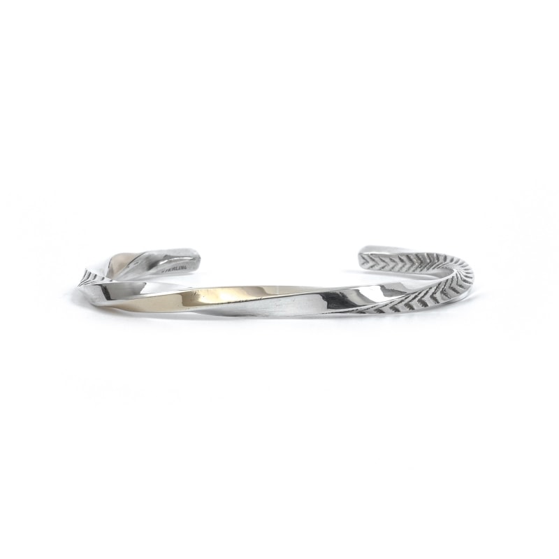 141mm ブルースモーガン 14金 スタンプワーク バングル｜マライカ公式通販