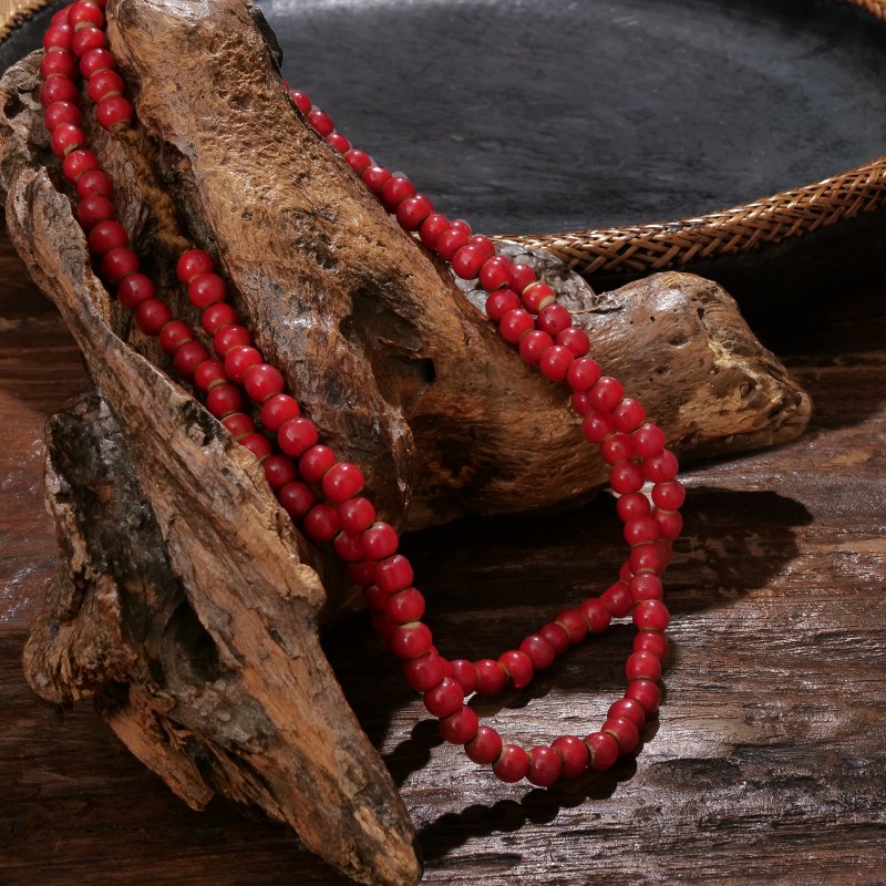 ホワイトハーツロング一連 ボヘミアントレードビーズ｜マライカ公式通販