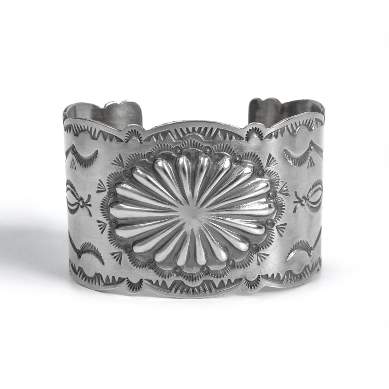 136mm アーノルドグッドラック スタンプワーク バングル｜マライカ公式通販