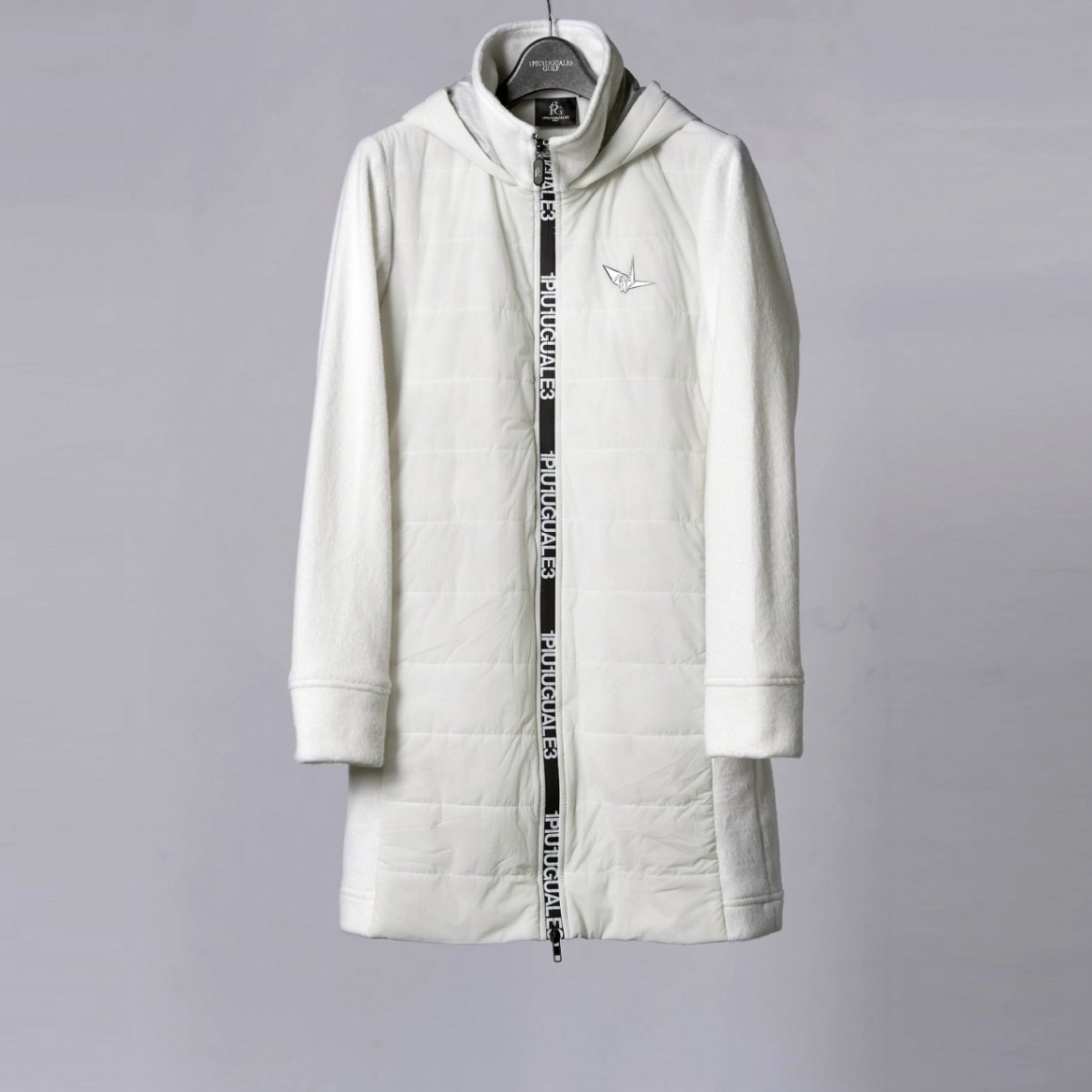 1PIU1UGUALE3 GOLF（ウノピュウノウグァーレトレ ゴルフ)