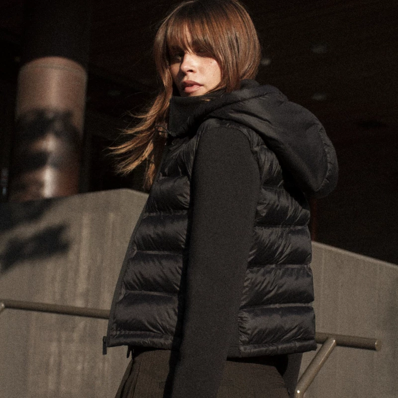 ZARA ショートダウンジャケット NEOPRENE-EFFECT QUILTED JACKET 4391