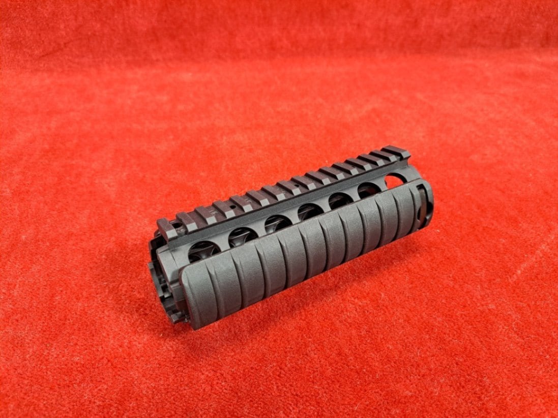 店内全品5％OFFクーポン】ZC M4用RISタイプ ナイロンハンドガード