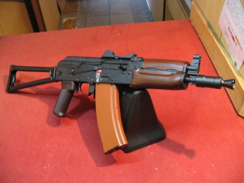 店内全品5％OFFクーポン】東京マルイ・次世代電動ガン AKS74U | 国内