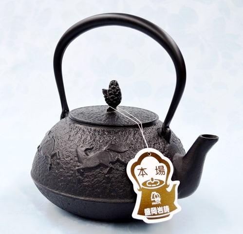 岩鋳 南部鉄瓶 馬文様と綺麗な肌文様が特徴の鉄瓶 14型馬肌1.5L 119375