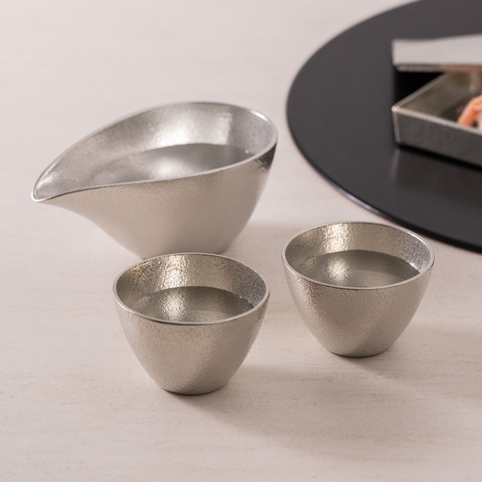 片口 - 小・ぐい呑 2ヶセット｜錫製雑貨・酒器の通販は能作オンライン