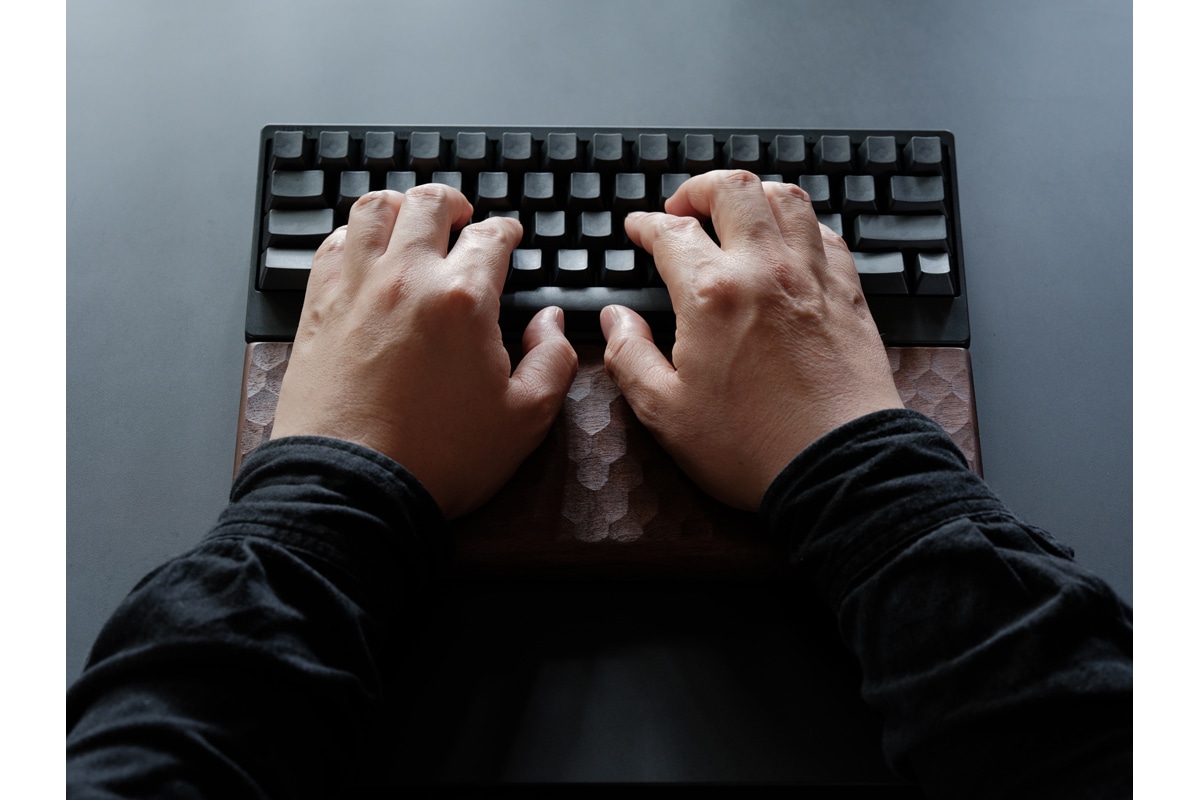 亀甲名栗木製パームレスト&キーボードルーフ （ウォールナット）｜HHKB