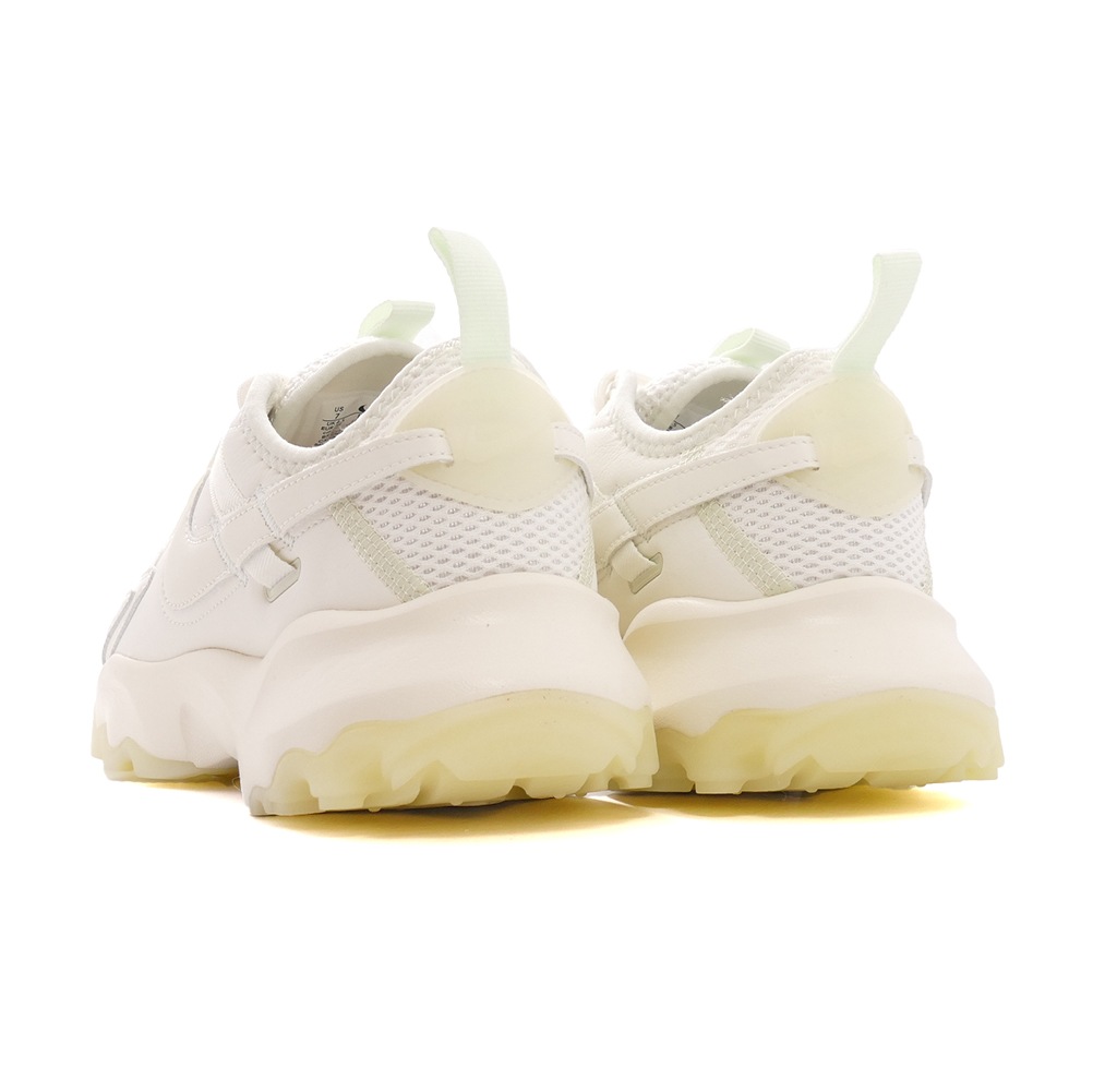 スニーカー ナイキ NIKE TC7900プレミアム セイル 白 HF4304-133