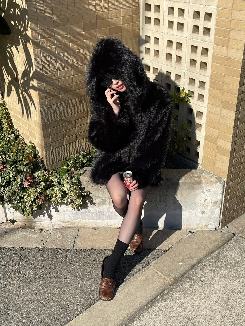 受注制【Chikashitsu +】hooded cropped fur blouson (2color) | OUR