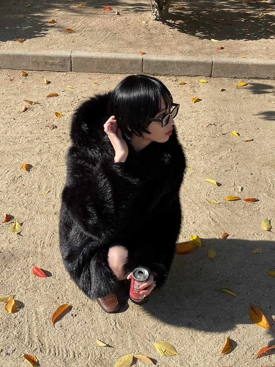 受注制【Chikashitsu +】hooded cropped fur blouson (2color) | OUR