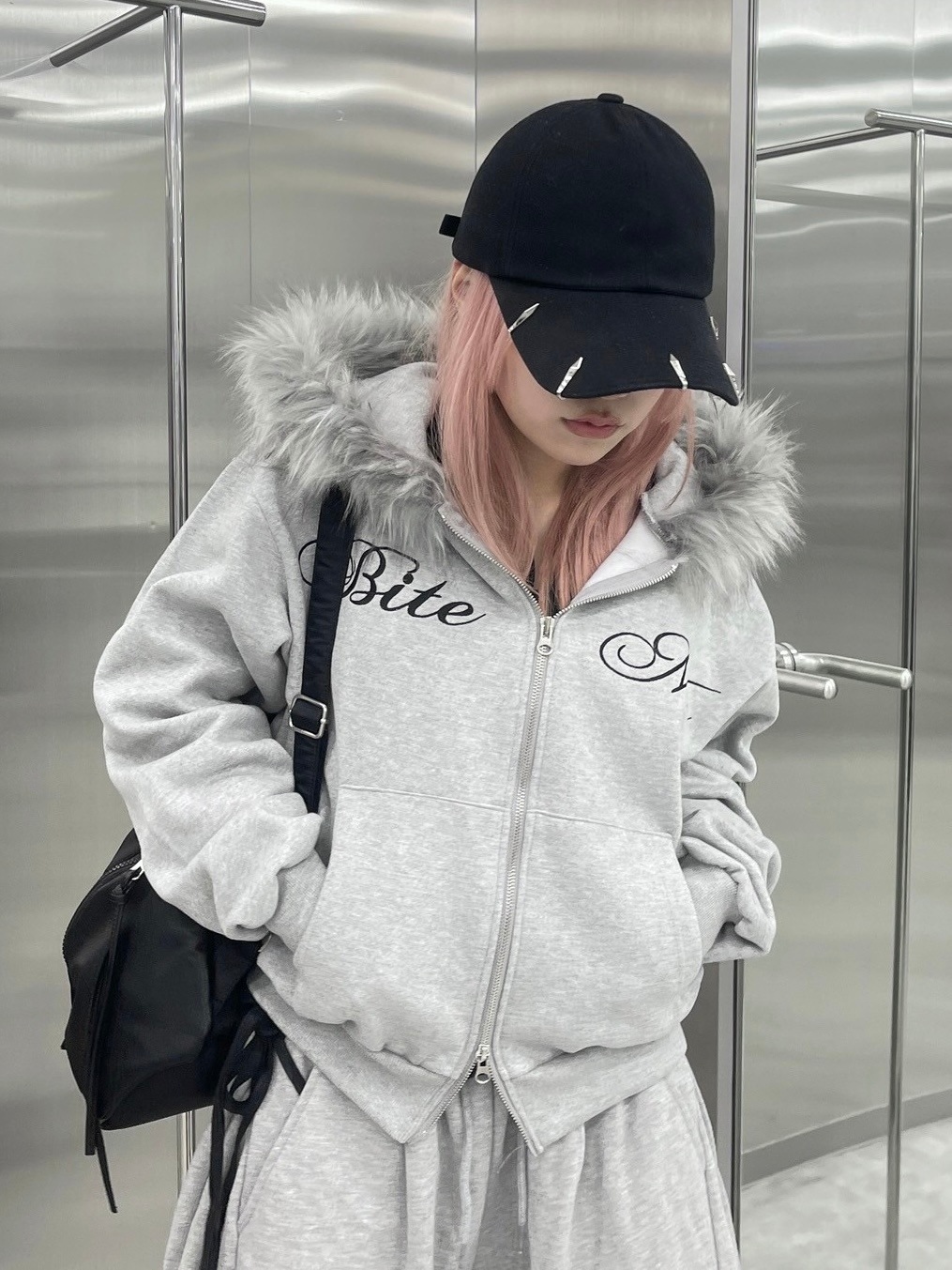 nmtc +】embroidery fur zip up hoodie (2color) | OUR BRAND,nmtc +