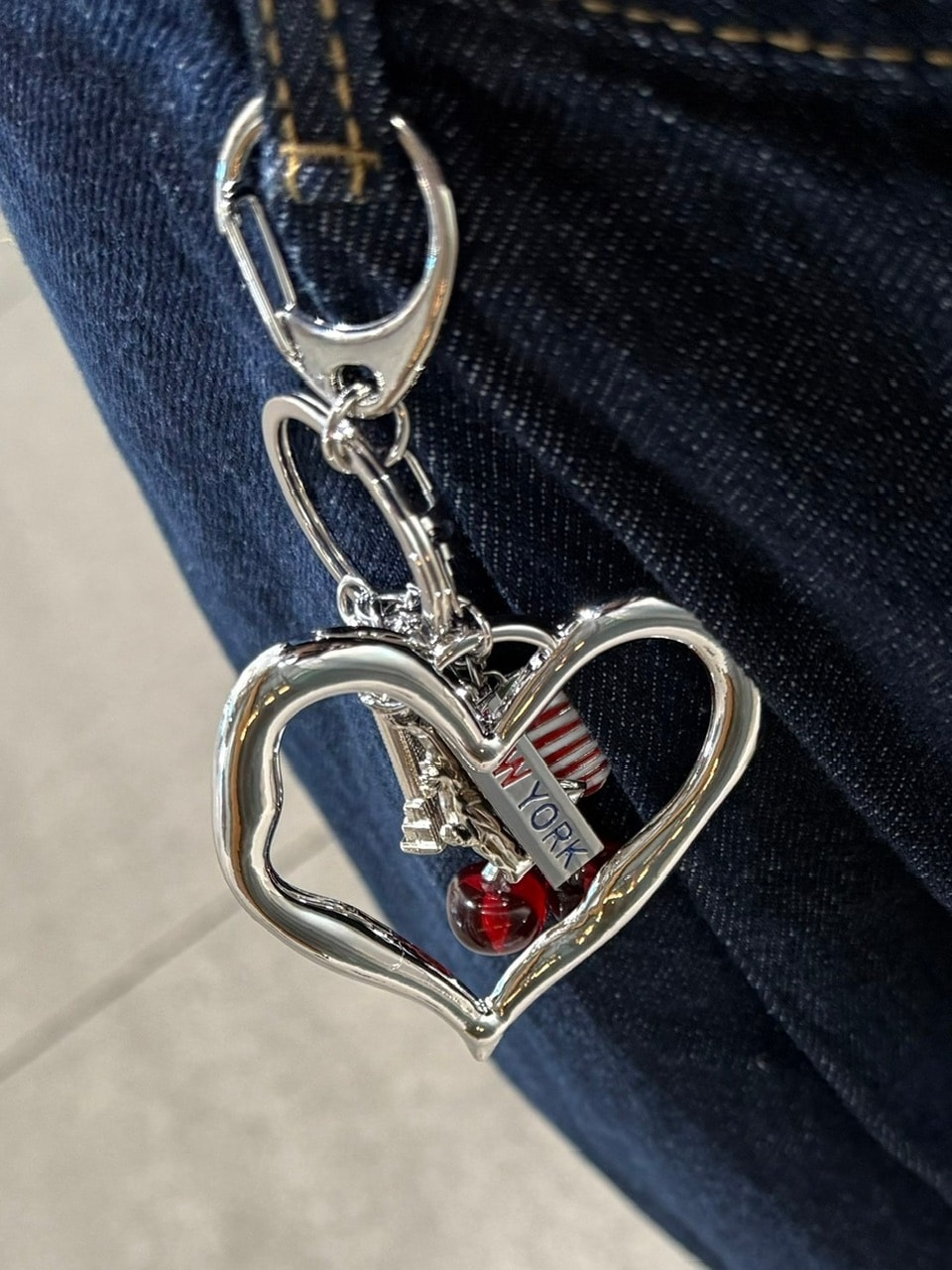 Chikashitsu +】original big heart charm key strap | OUR BRAND