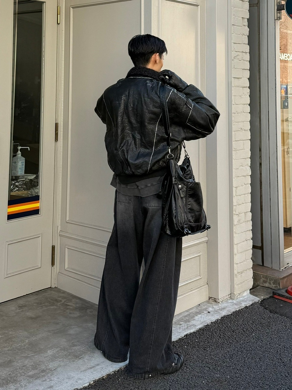 Chikashitsu +】cropped shearing leather bomber jacket | OUR BRAND