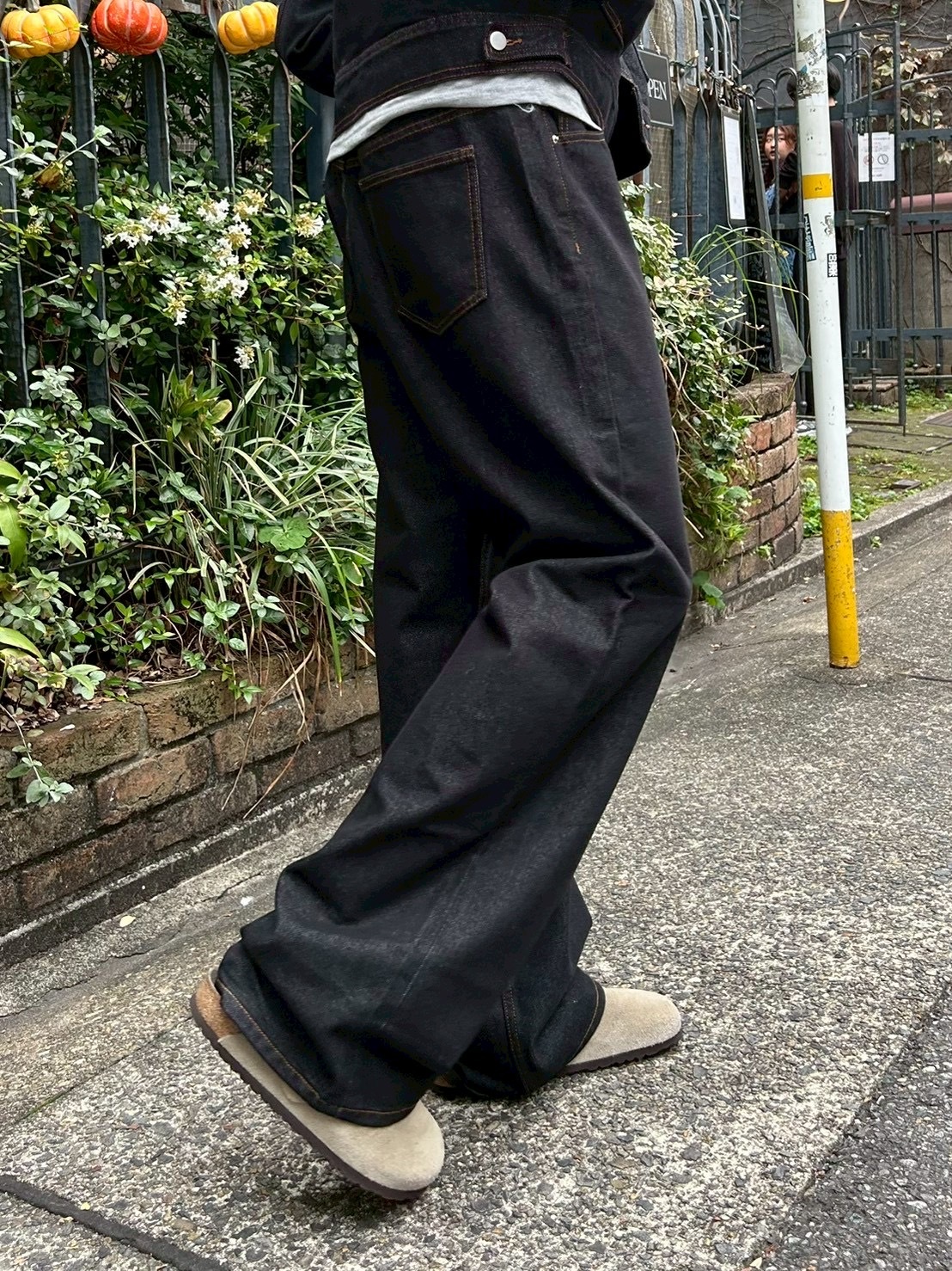 受注制【Chikashitsu +】semi wide rigid denim pants