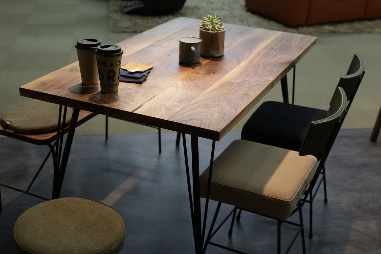 ZELDA table walnut｜ゼルダ ダイニングテーブル ウォールナット無垢材