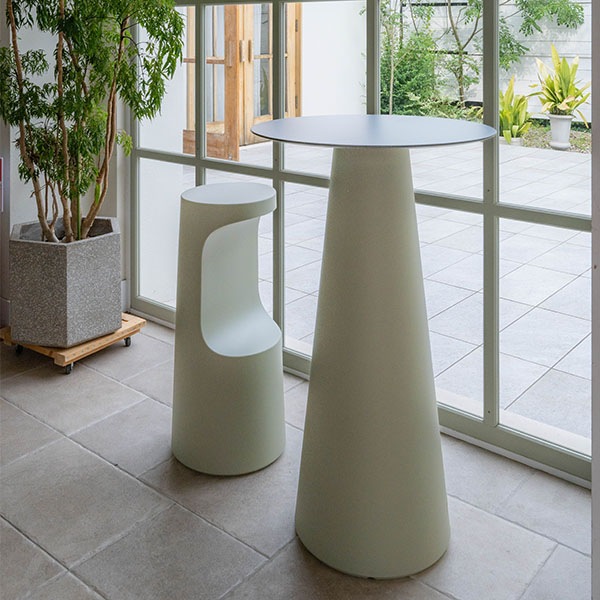 ガーデンファニチャー】 木の幹をイメージした Fura Stoolフラ